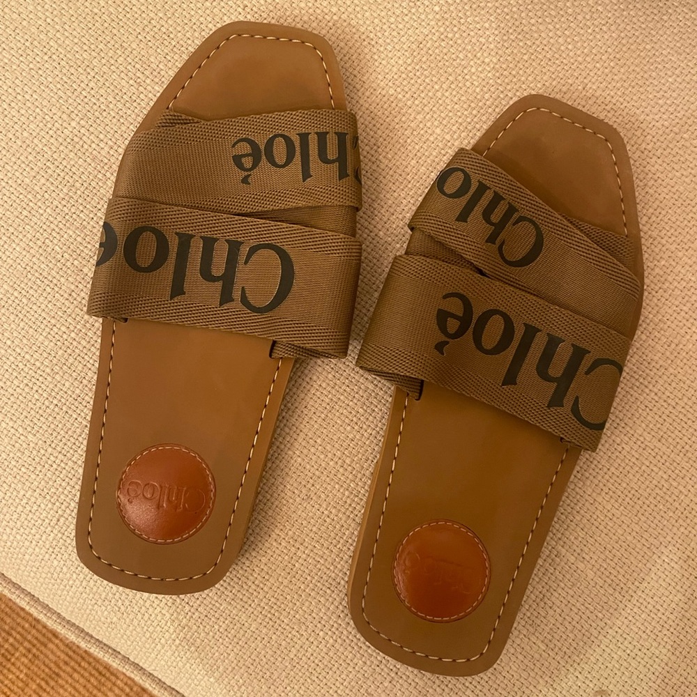 Chloe brown woody canvas slides size 7